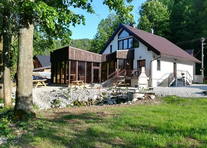 Lodge Wellness Privát štyri Lipy *