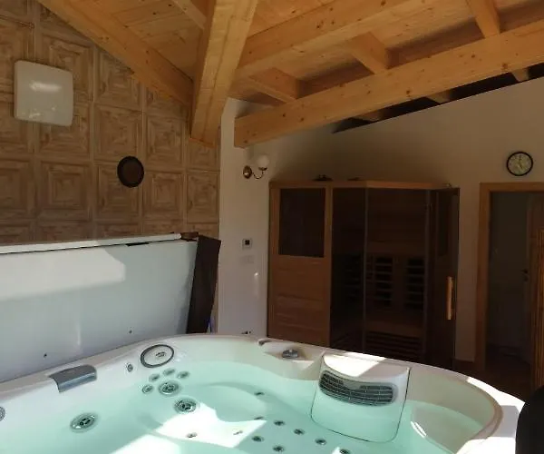 Lodge Wellness Privát štyri Lipy *